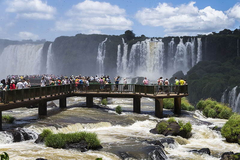 Parque_Nacional_do_Iguaçú_-_Iguaçu_National_Park_(14116132151)